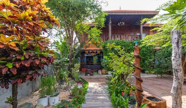 Wooden House for Rent in Siem Reap City, Chreav