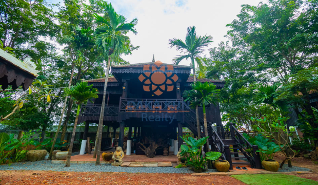 Wooden House for Sale in Siem Reap City-Chreav