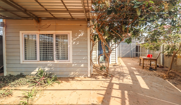 2 Bedrooms House for Rent near Ring Road-Siem Reap