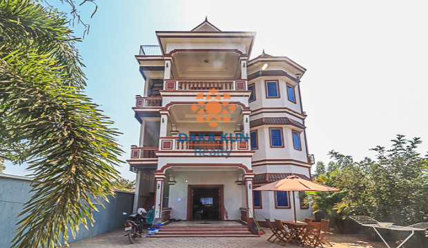 9 Bedrooms House for rent in Svay Dangkum, Siem Reap