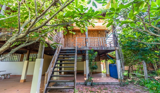 3 Bedrooms Wooden House for Rent in Siem Reap