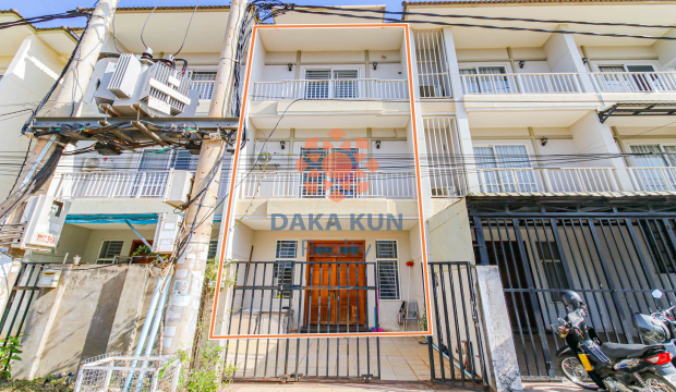 3​ Bedrooms House for Sale in Siem Reap City, Svay Dangkum