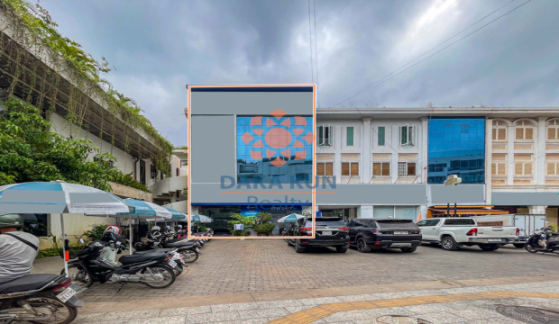 Commercial Building for Sale in Siem Reap City Center, on the Main Road