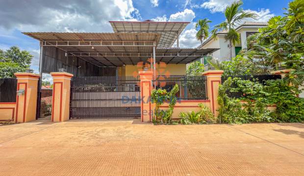 9 Bedrooms House for Rent in Siem Reap City, Near Sok San Rd