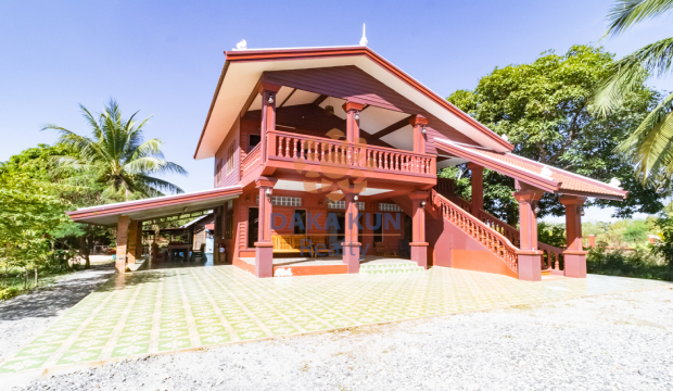 3 Bedrooms Wooden House For Rent In Siem Reap-Preah Dak