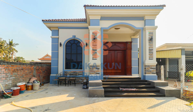 2 Bedrooms House for Rent close to ISSR School, in Siem Reap City