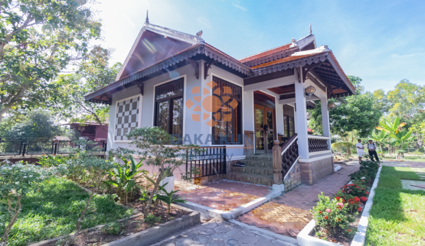 3 Bedrooms Wooden House For Rent In Siem Reap-Preah Dak