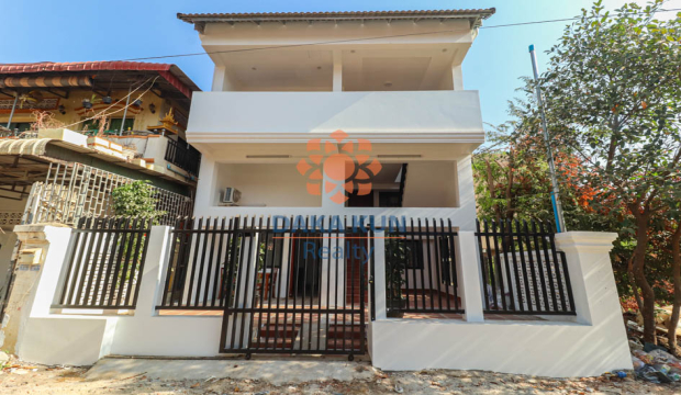 2 Bedrooms Apartment for Rent in Siem Reap City, Sala Kamreuk