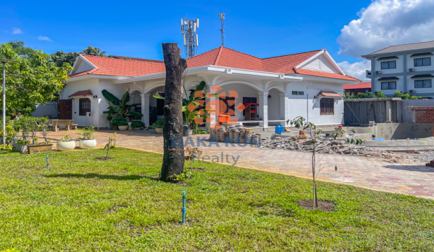 4 Bedrooms House with Swimming Pool for Rent in Siem Reap Ciry, Svay Dangkum