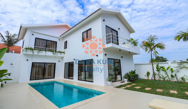 Modern Villa with Swimming Pool for Rent in Siem Reap City, Svay Dangkum