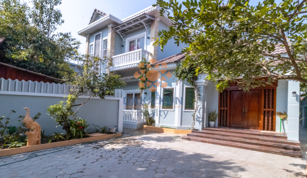 4 Bedrooms House for Rent in Krong Siem Reap-Svay Dangkum