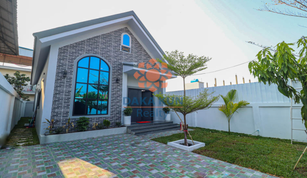 2 Bedrooms House for Rent in Siem Reap City, Sala Kamreuk