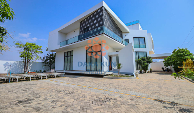 5 Bedrooms House for Sale in Siem Reap City, Kouk Chak