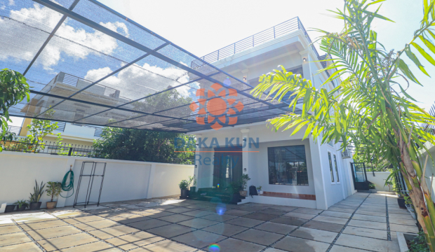 4 Bedrooms House for Sale in Siem Reap City, near ISSR High School