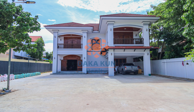 5 Bedrooms House for Rent in Siem Reap City, Svay Dangkum