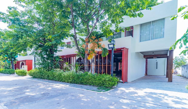 6 Bedrooms House for Rent in Siem Reap