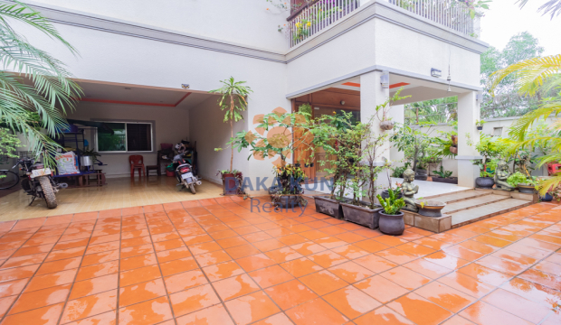 4 Bedrooms House for Sale in Siem Reap City-Svay Dangkum