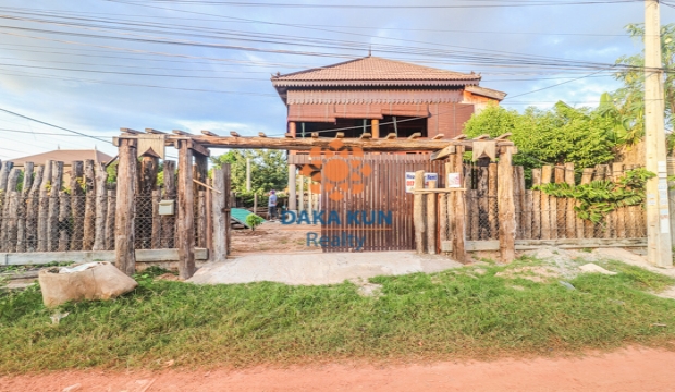 2 Bedrooms Wooden House for Rent in Siem Reap-Sala Kamreuk