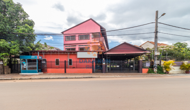 Building for Rent in Siem Reap City, on Main road in Sala Kamreuk
