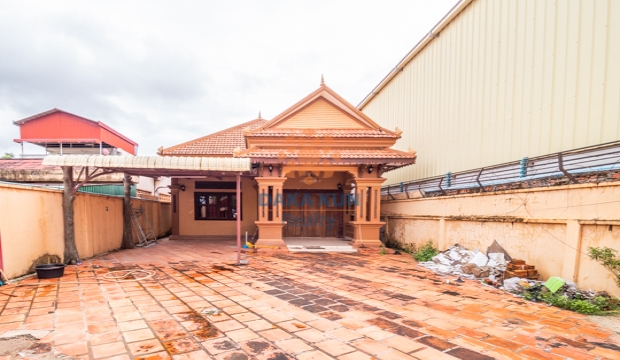 4 Bedrooms House for Rent in Siem Reap-Sla kram