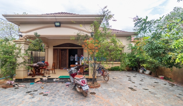 House for Sale in Siem Reap-Sala Kamreuk