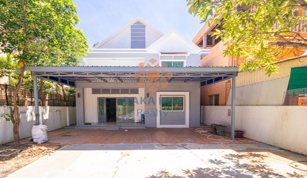 2 Bedrooms House for Rent in Siem Reap-Svay Dangkum