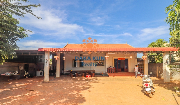 3 Bedrooms House for Rent near Singapore School, Siem Reap