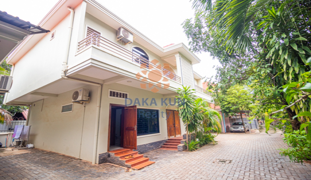 5 Bedrooms House for Rent in Krong Siem Reap-Sala Kamreuk