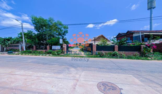 Land with Restaurant Business for Sale in Siem Reap City, near Kruos Secondary School