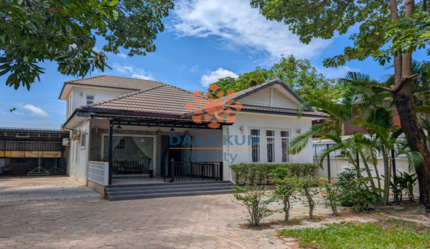 3-Bedroom House for Rent in Siem Reap City, near Bakheng Rd