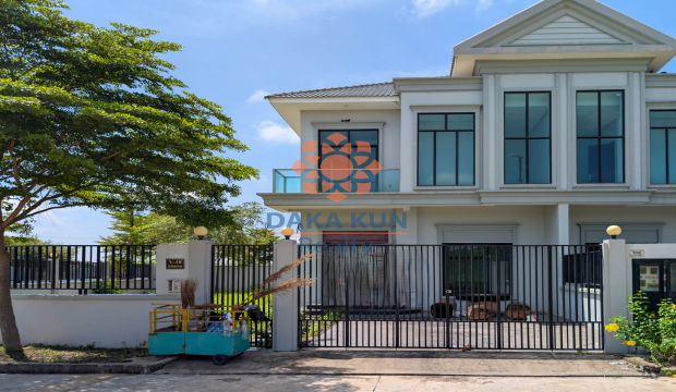 4-Bedroom House for Sale in Tourism City