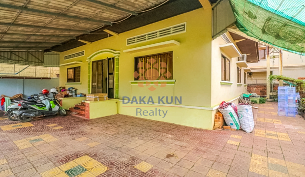 3 Bedrooms House for Sale on Taphul Road-Siem Reap City