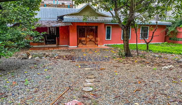 2 Bedrooms House for Sale on Taphul Road-Siem Reap City