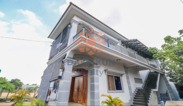 3 Bedrooms Apartment for Rent in Siem Reap City, Svay Dangkum
