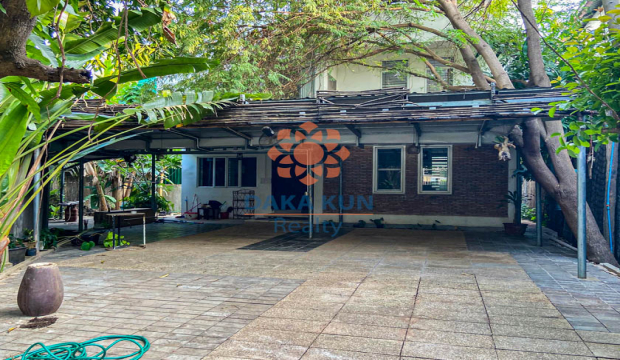 2 Bedrooms House for Rent in Siem Reap City-Sala Kamreuk