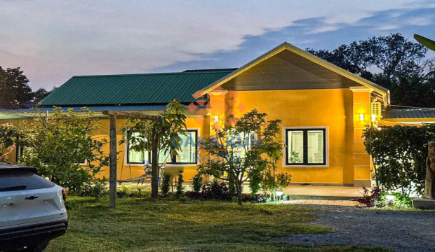 2 Bedrooms House for Rent in Siem Reap City, Sla Kram